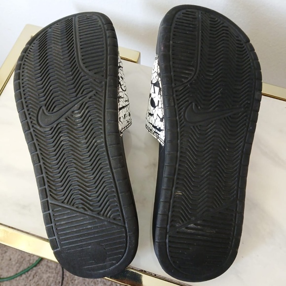 Nike Benassi JDI Swoosh Slides Size 7 - Custom Cracked Paint Pink Logo. - Picture 5 of 6